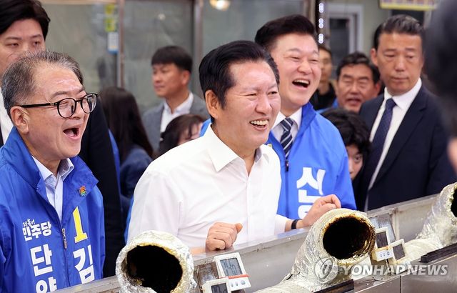 단양 구경시장 찾은 민주당 정청래 대표