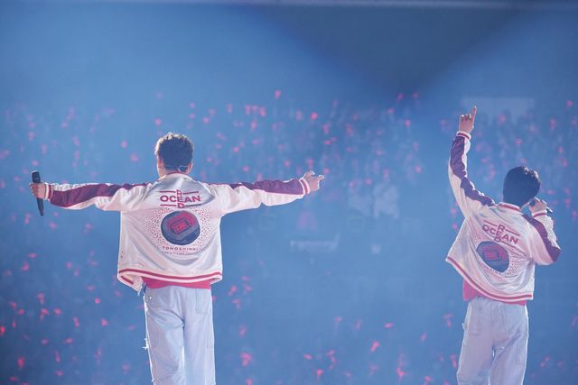 그룹 동방신기 일본 닛산 스타디움 콘서트 '레드 오션'