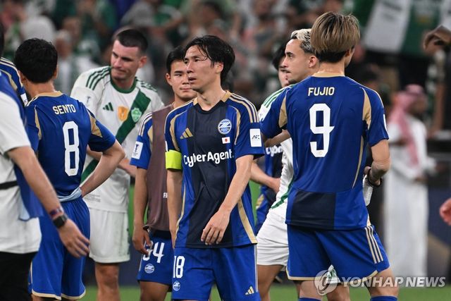 아쉬워하는 마치다 젤비아 선수들