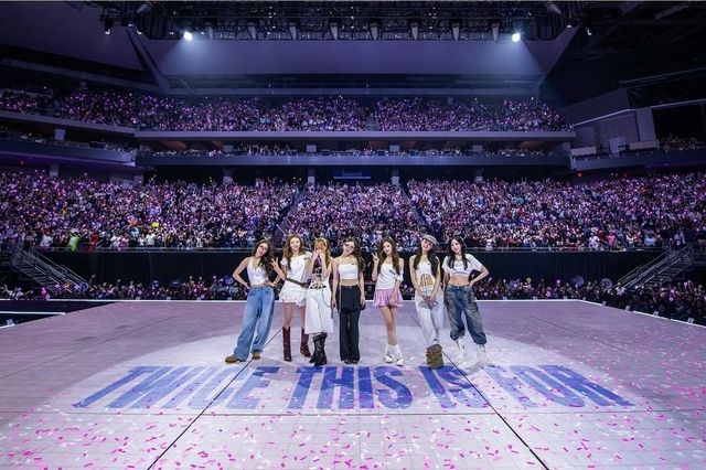 트와이스 월드투어 '디스 이즈 포'