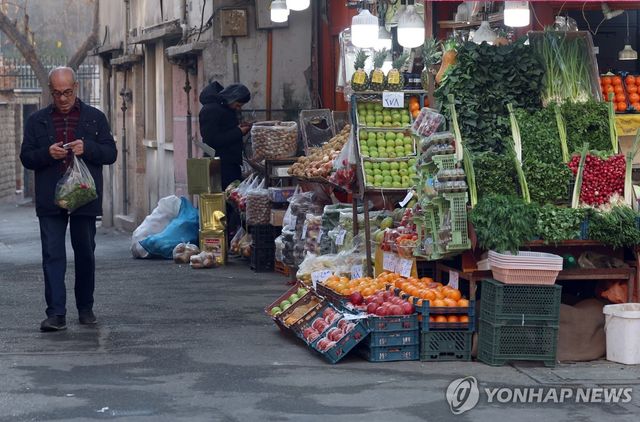이란 테헤란의 길거리 시장 