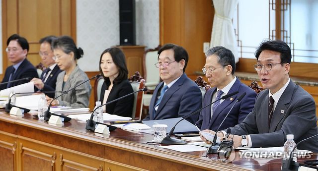 발언하는 김민석 국무총리