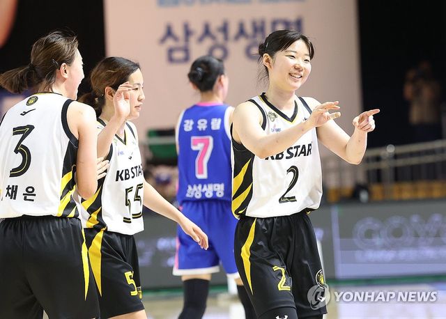 기뻐하는 허예은