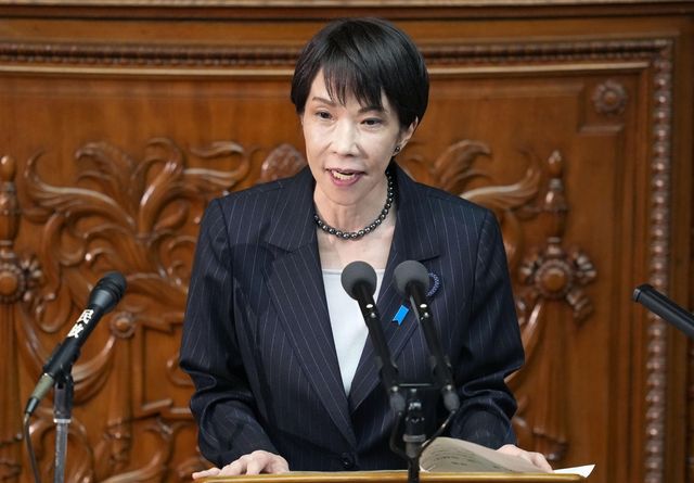 국회에서 답변하는 다카이치 사나에 일본 총리