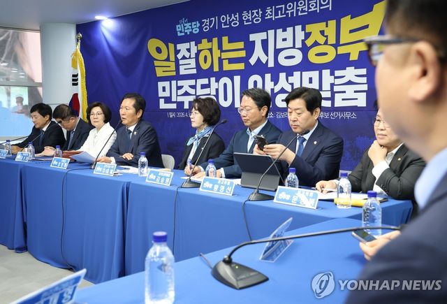 발언하는 정청래 대표