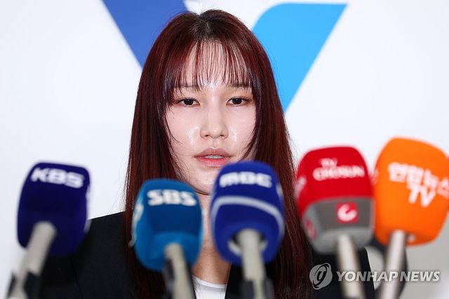 입장 밝히는 안혜진