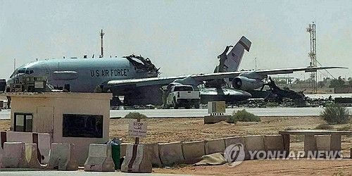 이란 공격으로 파괴된 미군 조기경보통제기 