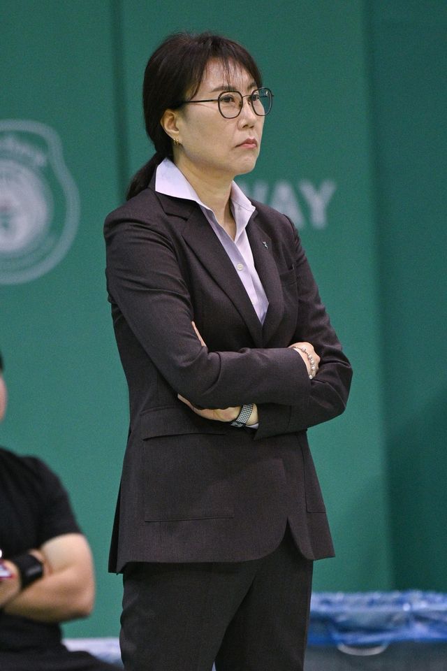 정선민 전 코치