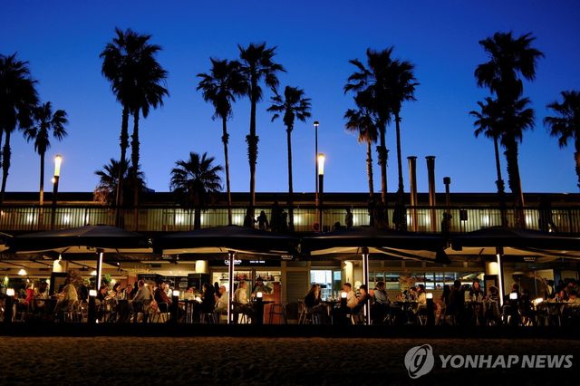 스페인 바르셀로나 관광지의 야외 식당