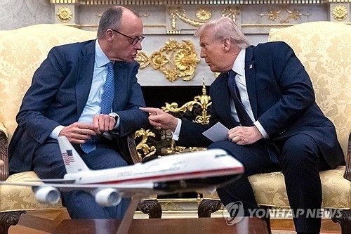 지난 3월 백악관에서 만난 미독 정상 