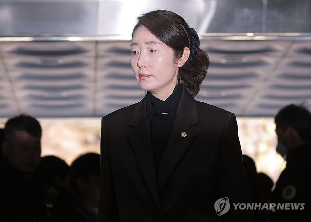 영장실질심사 출석하는 강선우 의원