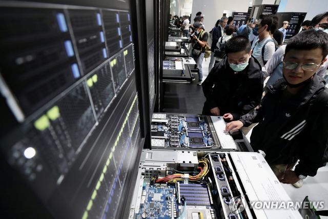 데이터 센터 하드웨어 