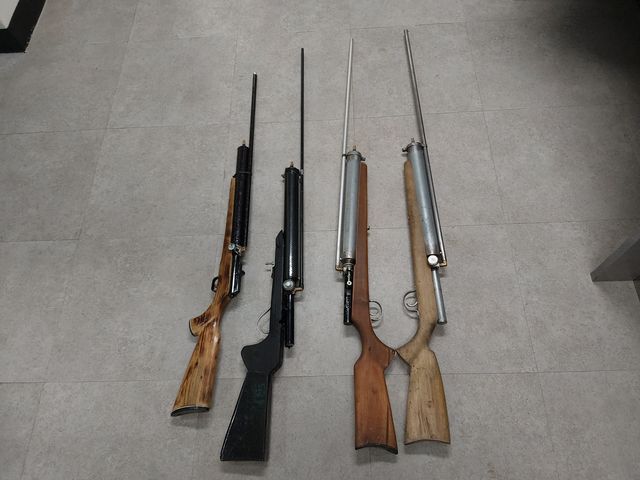 경찰이 압수한 모의공기총