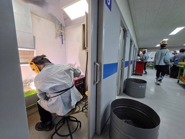 충북보건과학대 용접 수업 