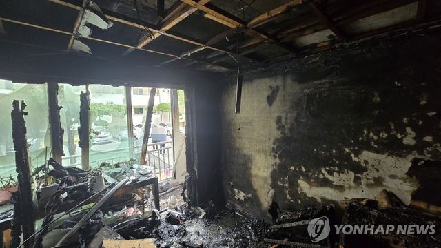 불이 난 문화동 아파트 1층 가정집 내부