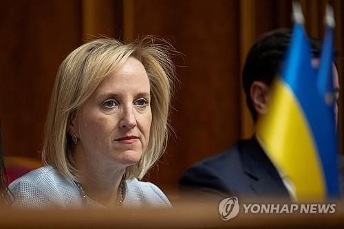 줄리 데이비스 주우크라 미국 대사