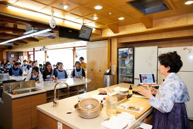 국가무형유산 '조선왕조궁중음식' 한복려 보유자 