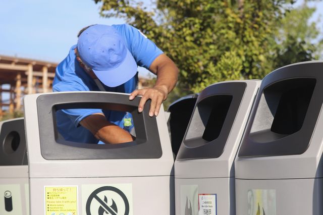 쓰레기 종류별로 설치된 오사카의 쓰레기 통