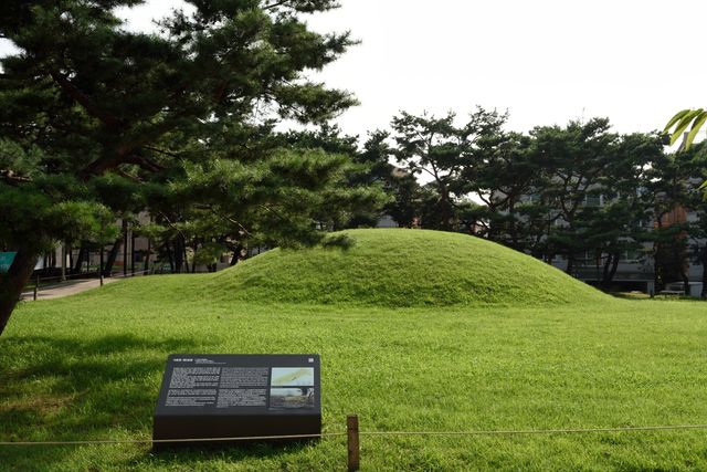 서울 석촌동 고분군의 5호 무덤 모습 