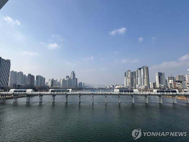 태화강 울산교 상부에 조성된 세계음식문화관