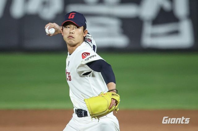 데뷔 8년 만에 첫 승리를 따낸 롯데 현도훈