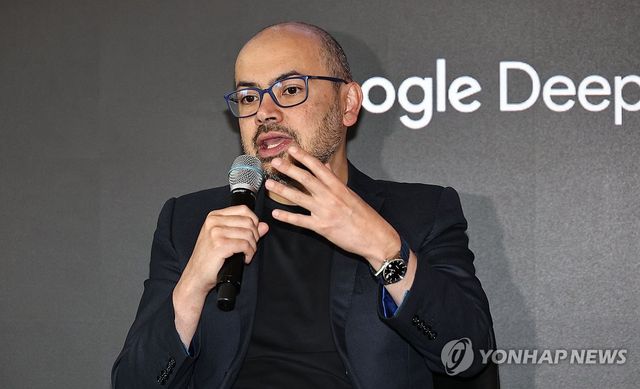 인터뷰하는 허사비스 구글 딥마인드 CEO와 신진서 9단