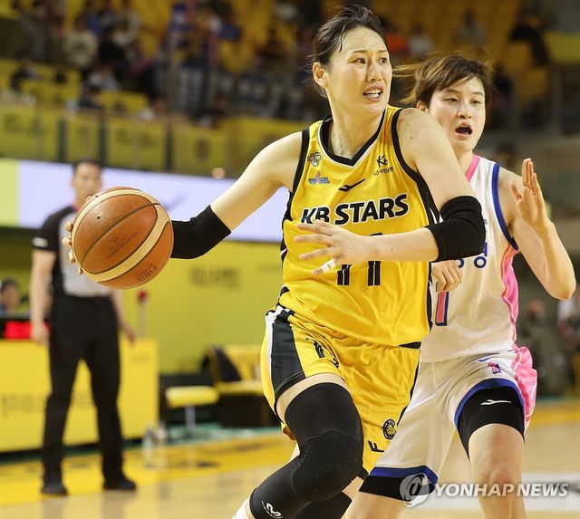 돌파하는 강이슬