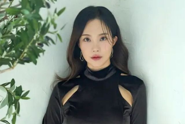 코미디언 겸 가수 김나희