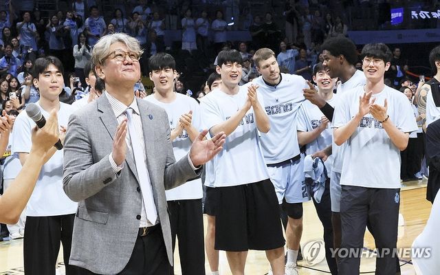 감격의 손창환 감독