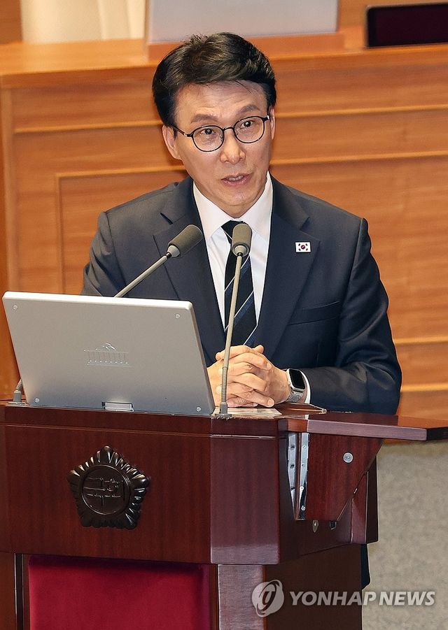 대정부 질문 답변하는 김민석 총리
