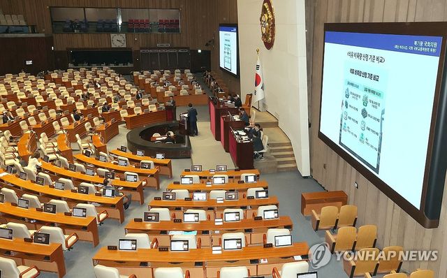 대정부 질문 답변하는 김민석 총리