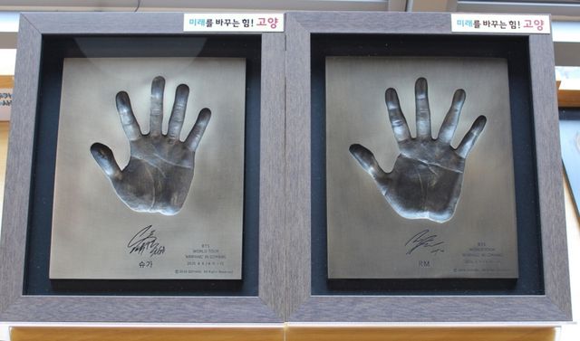  BTS 슈가, RM 핸드프린팅