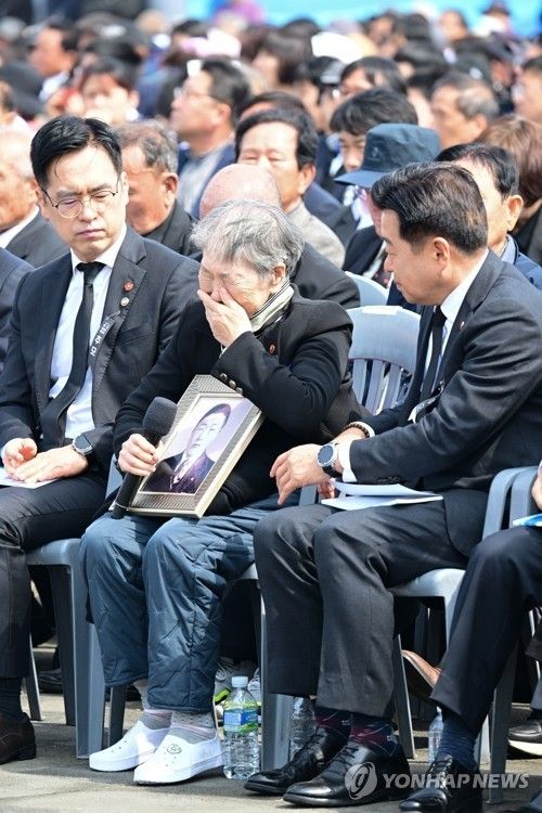 오열하는 고계순 할머니