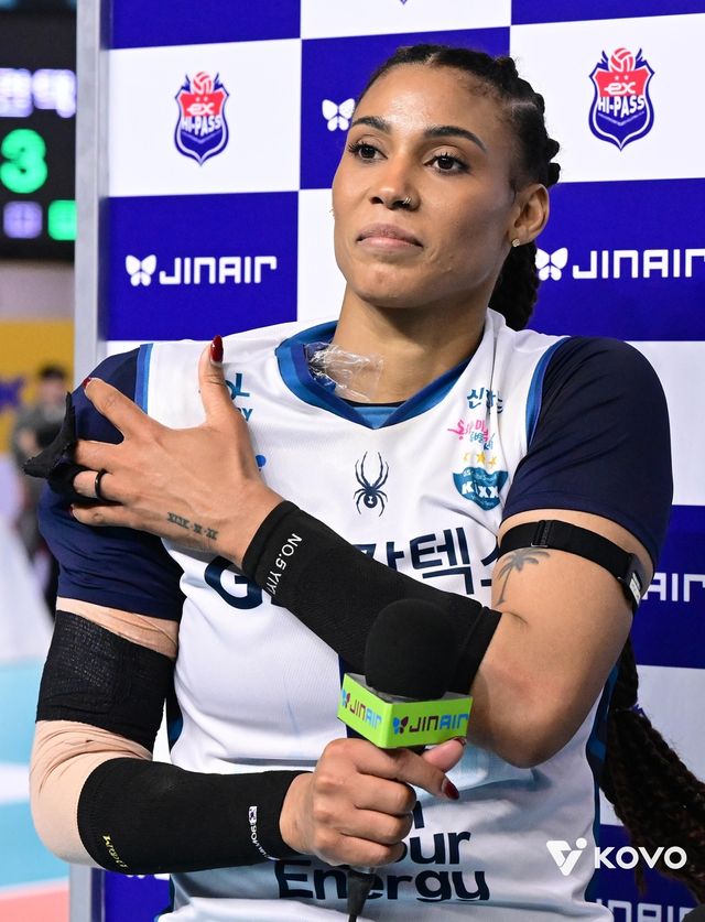 경기 후 인터뷰에 나선 GS칼텍스의 실바