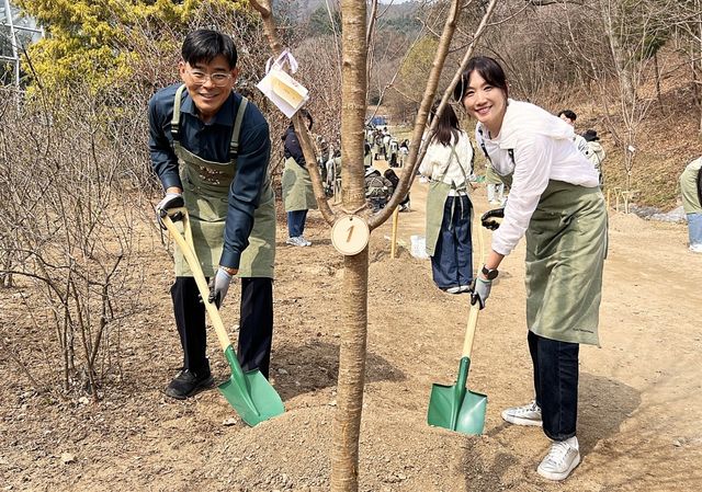 국립수목원·한국모델문화예술협회, 벚나무길 조성