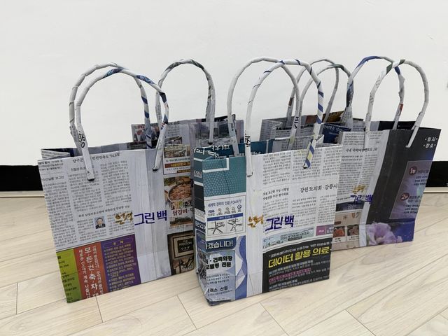 폐신문지를 재활용한 '은평 그린백'