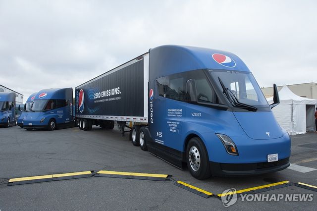 테슬라 세미 화물트럭