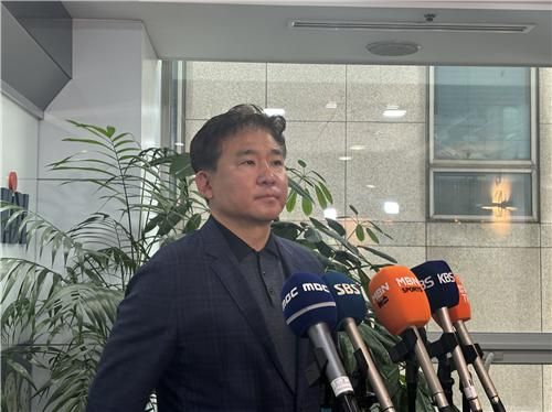재심 참석 후 입장 밝히는 김승기 전 프로농구 고양 소노 감독