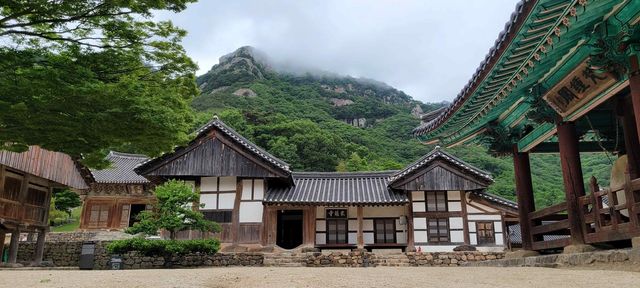 '부안 내소사 설선당과 요사'