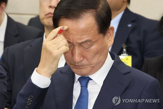 증인 선서 거부한 류희림 전 방심위원장