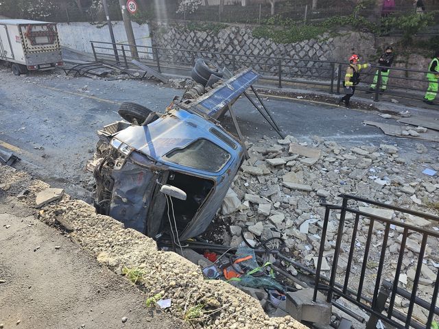 서울 성북구 정릉동 북악스카이웨이 트럭 사고