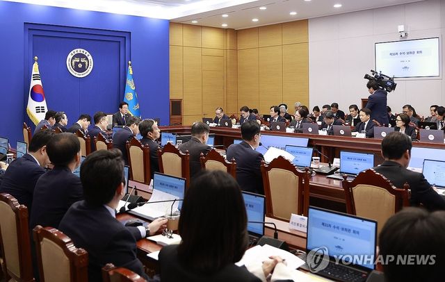 이재명 대통령, 수석보좌관회의 주재