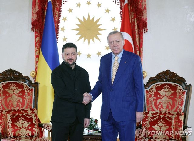 4일 이스탄불에서 만난 양국 정상
