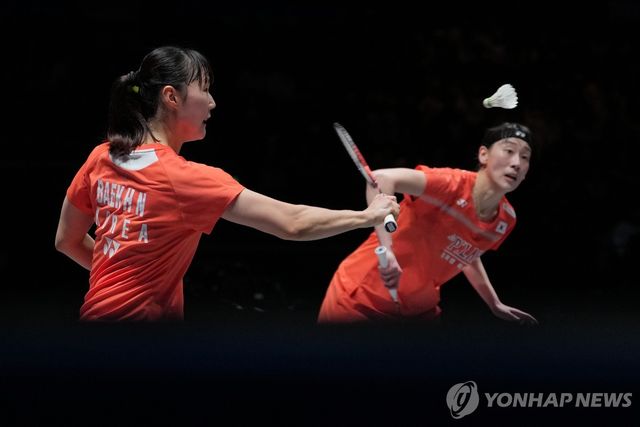 여자복식 백하나-이소희(좌측부터) 