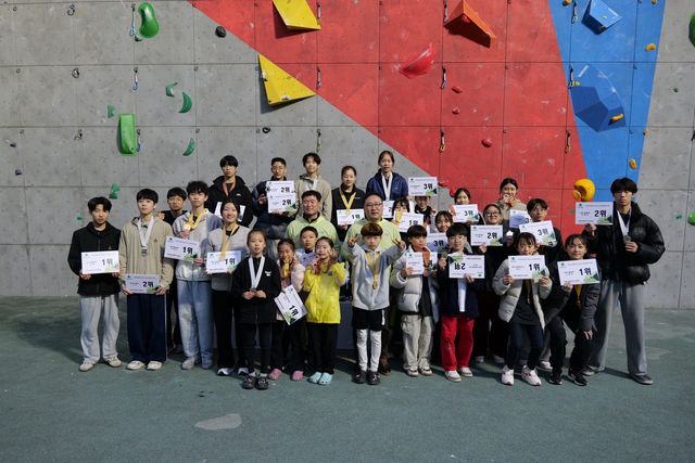  제33회 회장배 전국 청소년 스포츠클라이밍대회 입상자들