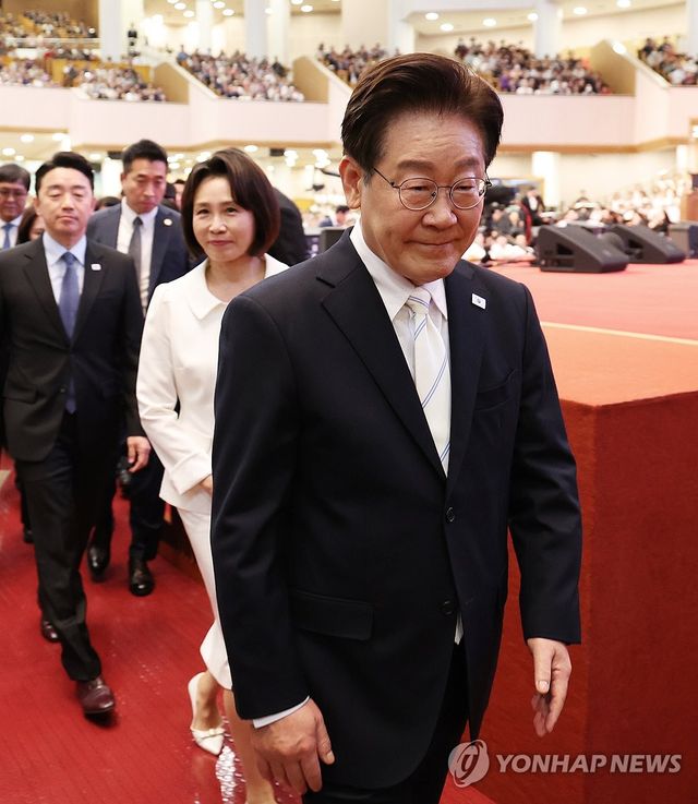 부활절 축사 마친 이재명 대통령