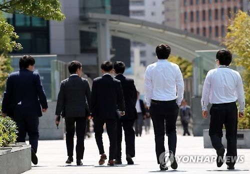 일본 도쿄의 샐러리맨