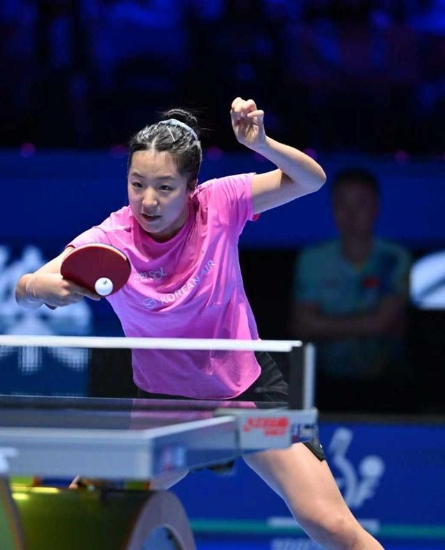 여자 월드컵에 나선 신유빈의 경기 장면