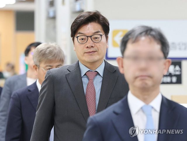 첫 공판 출석하는 정종철 CFS 대표이사