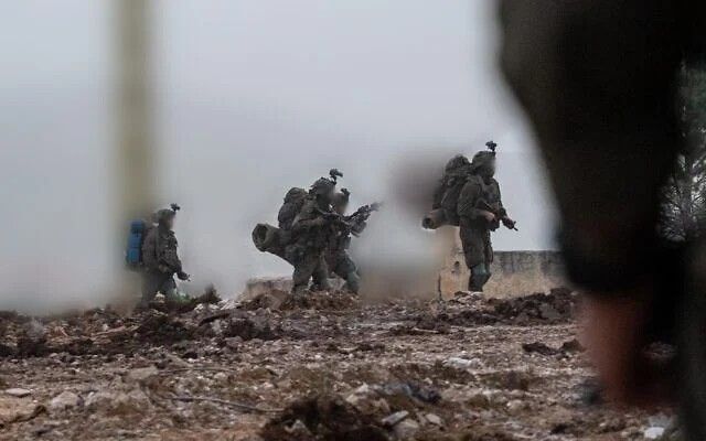 레바논 남부에 투입된 이스라엘 공수부대원들